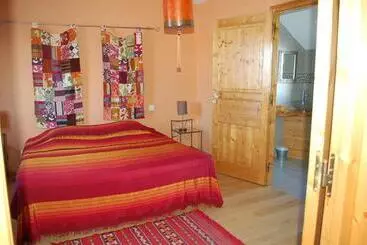 Pensione B&b La Maison Des Collines Autour Chambres D Hôtes