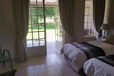 Majatalo Green Willows Guest House