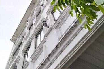 Otel Makati Riverside Inn