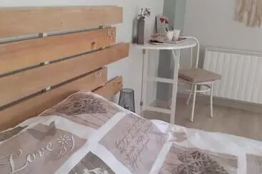 Bed and Breakfast Chambres Et Table D Hôtes Les Trois Marquets