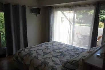 Aamiaismajoitus (B&B) Villa Dikaria