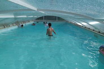 Aamiaismajoitus (B&B) Villa Dikaria