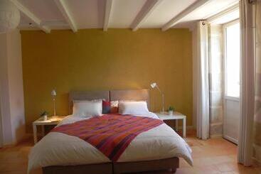 Bed and Breakfast Au Son Du Jardin Poitevin