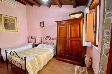 Bed and Breakfast Domos Antigas