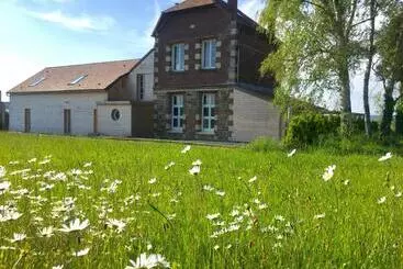ペンション Galerie, Tumulus De La Hogue
