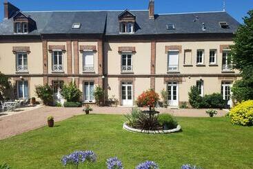 膳宿费 Le Clos Saint Germain