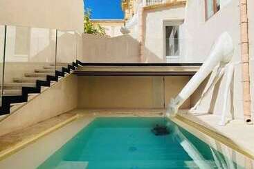 בית מלון כפרי La Dependance