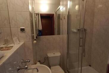 בית מלון כפרי Bast Wellness & Spa