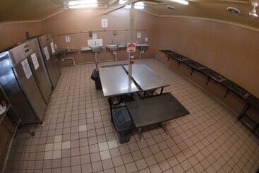 Cable Beach Backpackers   Hostel