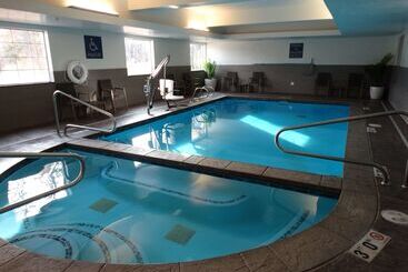 فندق Best Western Duchesne Inn