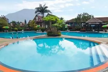 אתר נופש Royal Hotel And Villa Batu