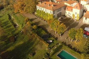 פנסיון Manoir D Aubeterre