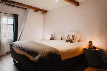 ユースホステル Herberg De Lingehoeve