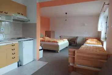 Huoneistohotelli Apartmány Niva