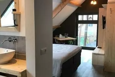 Aamiaismajoitus (B&B) De Hostee