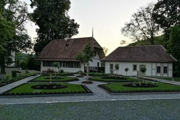 فندق Resort Schloss Rued