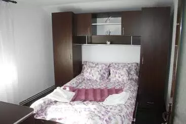 Majatalo Casa Din Deal Isverna Mehedinți