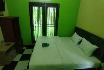 Majatalo Reddoorz Near Rsud Kebumen 2