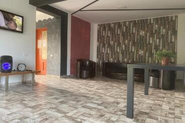 펜션 Vila Petreceri Private