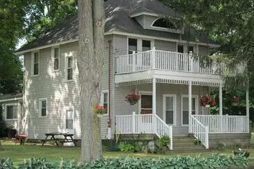 Retkeilymaja Devil S Lake Inn And Devil S Lake Inn Too