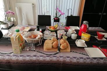 تختخواب و صبحانه Le Cerisier