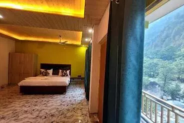 ホテル Mountmemory , Barkot Yamunotri