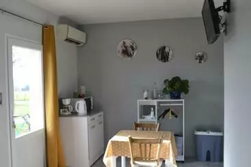 Bed and Breakfast Studio + Petite Terrasse Avec Vue