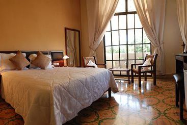 تختخواب و صبحانه Casa Del Sol