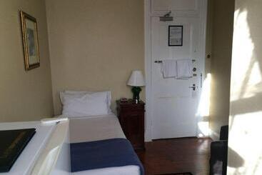 בית מלון כפרי Anchorage Seafront