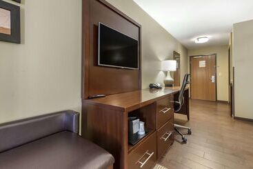 בית מלון כפרי Comfort Suites Bridgeport  Clarksburg