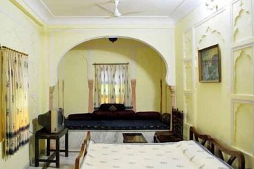 ホテル Janak Palace