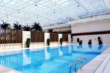 Hotel Tianjin Jing Ji Saint Light Resort & Spa