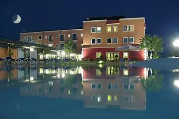 هتل Club Baia Samuele