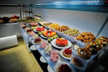 Hotel Tmk L Atrium Yasmine By Turismark