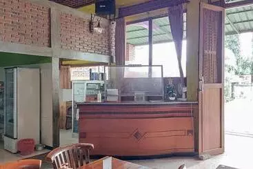 Hotel Shinta 1 Near Stasiun Kertosono Mitra Reddoorz