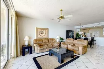 ホテル Navarre Beach Regency 308