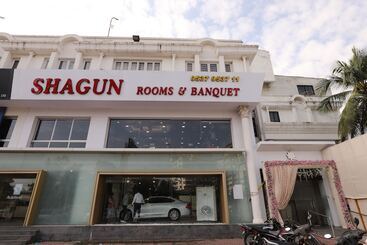 Shaguns & Banquet Surat