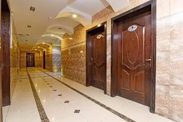 هتل 386 Buhr By Oyo Rooms