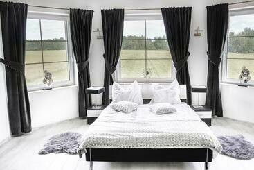 ベッドアンドブレックファースト Pałacyk Leśny