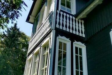 住宿加早餐  Klimatyczny Dom, Noclegi W Lesie Miejskim