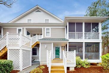 هتل Sea Colony  2604 Round Robin