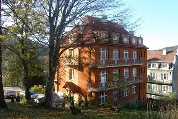 Retkeilymaja Zajazd Meran