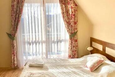 Bed and Breakfast Pod Lipą 2