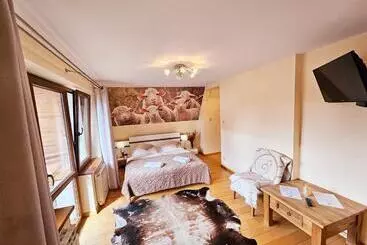 تختخواب و صبحانه Willa Regina Ii Resort & Spa