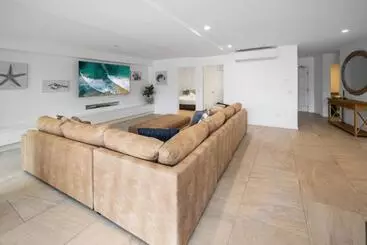 Bay Royal Apartments