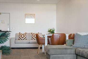 Lennox Holiday Apartments