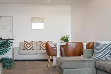 Lennox Holiday Apartments