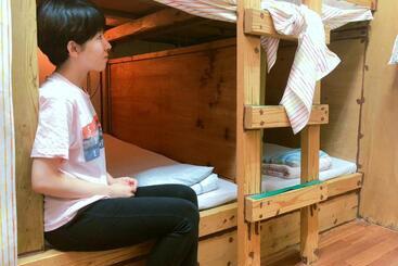 Pension Guesthouse Camcam Okinawa   Hostel