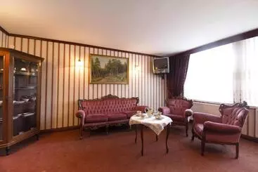 ホテル Niedźwiadek
