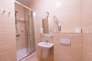 فندق Reśliński